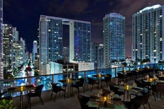 Deluxe Brickell Suite w pool gym City views - Miami - 5