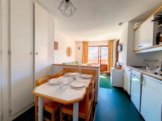 Appartement lumineux 2 pièces avec balcon et parking, proche des pistes - FR-1-344-1078 - Les Menuires - 6