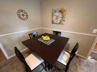 Spacious 4 bedroom residential at Burlington Park - 6