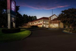 Red Roof Inn Tupelo - 6