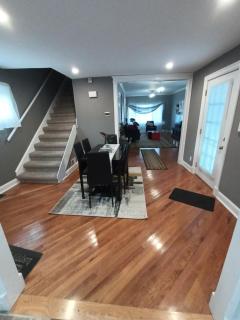 Cozy Updated 3-BR apartment near Peace Bridge - Buffalo - 7