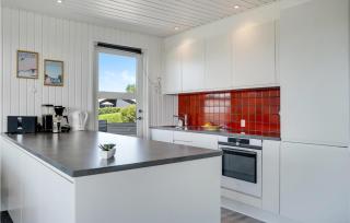 3 Bedroom Awesome Home In Hejls - 4