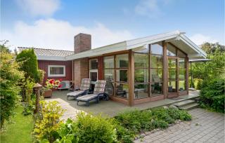 Gorgeous Home In Humble With Kitchen - Humble - 9