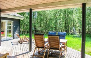 4 Bedroom Amazing Home In Nexø - 9