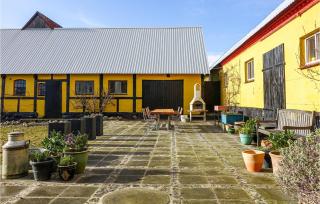 4 Bedroom Cozy Home In Hasle - Hasle - 2