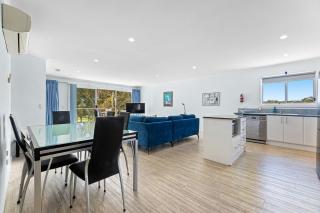 Unit 8 Boardwalk Apartments - Narooma - 2