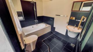 Train View Chalet - 1