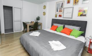 11 Steps' Lovely Studio in the center - 8