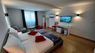 Amaryllis residence, apartment Diana & Deluxe rooms with shared kitchen - Veli Lošinj - 4