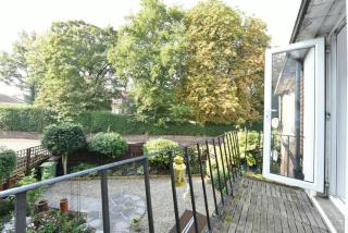 Spacious 4 Bedroom, 2 bathroom House - Pontefract - 2