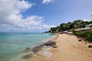 Two-Bedroom Apartment by Bluescape - Saint James - 9