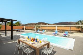 Villa Diamond by Villa Plus - La Oliva - 9