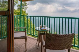 StayVista at Paradise Valley View with Terrace Access - Munnar - 7