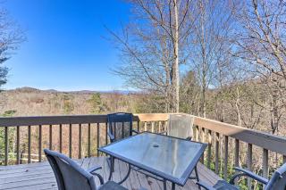 Family-Friendly Murphy Cabin with Deck and Fire Pit! - Murphy - 9