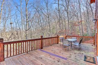 Wheelchair-Accessible Murphy Cabin with Fire Pit! - Murphy - 8