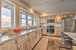 Rural White Sulphur Springs Getaway with Deck! - White Sulphur Springs - 2