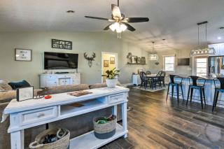 Secluded Franklin Retreat with Private Backyard - 8