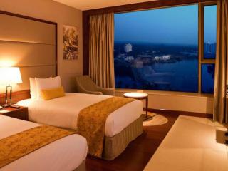 Crowne Plaza Kochi by IHG - Cochin - 2