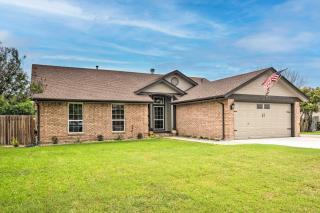 Hot Tub, Pool, and Fire Pit Gorgeous Hutto Home - Hutto - 9