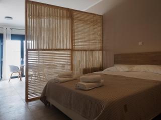 Melissinos Beachfront Apartments - Kómi - 3