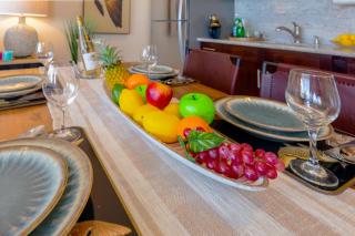 Deluxe Living in Waikiki - Ocean View Condo with Parking - Honolulu - 2