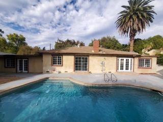 Tarzana 6 Bedroom Charmer W Pool - 4