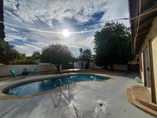 Tarzana 6 Bedroom Charmer W Pool - 2