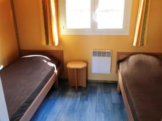 Charmant Chalet Familial avec Terrasse et Activités d'Été - Camping 2 Étoiles - FR-1-489-400 - Treignat - 5