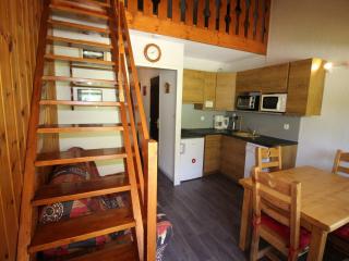 Studio mezzanine cabine 4 pers au pied des pistes, Auris en Oisans - FR-1-297-298 - Auris - 8