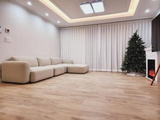 Grand open Hongdae houes 4bdr 2bth - Seul - 9