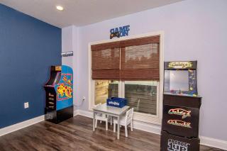 Forbidden Retreat Mountain View Private pool Hot tub Game room Movie theater - Sevierville - 5
