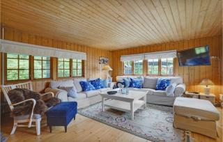 Awesome Home In Askø With Wifi - - 8