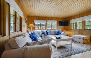 Awesome Home In Askø With Wifi - - 7