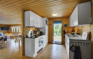 Awesome Home In Askø With Wifi - - 4