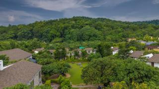 Wood castle Spa & Resort - Rāmnagar - 1
