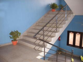 Rains Inn Eco Hotel - 4