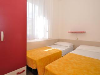Amazing apartment in Bibione with balcony - Bibione - 3