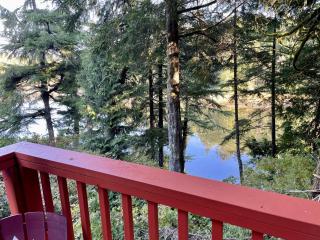 Waterfront Timber Frame Cottage! - Ucluelet - 4