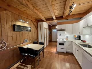 Waterfront Timber Frame Cottage! - Ucluelet - 1