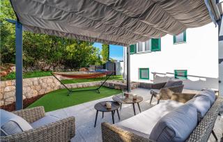 3 Bedroom Cozy Home In Lukoran - Lukoran - 4