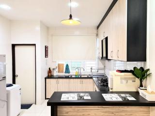 Ocean 25 Shamrock Beach Big Group 6 Bedroom 5 Bathroom with Pool - Tanjung Bungah - 4