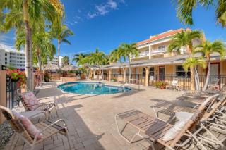Walkable to Restaurants and Steps to the Beach! - Coconut Villa's Suite 10 - St Pete Beach - 9