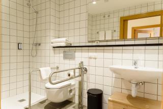APARTHOTEL SALBURUA - Vitoria-Gasteiz - 6