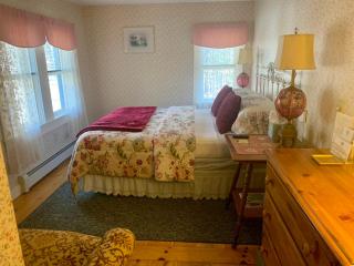 Buttonwood Inn on Mount Surprise - North Conway - 2