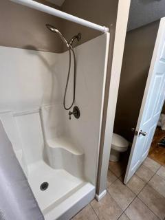 Comfy King Bed Townhouse with Outdoor Sitting Area - Guntersville - 6
