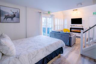 Loft with a view of Blue - Free Wifi, Linens and Towels Included - 4