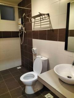 3 bedroom apartment & FREE access to waterpark at B Lagoon Melaka - Malacca - 6