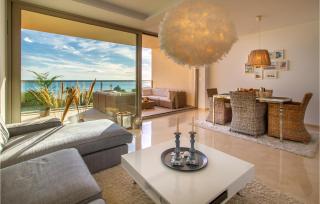 3 Bedroom Cozy Apartment In Villajoyosa - Villajoyosa - 8