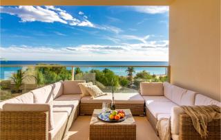 3 Bedroom Cozy Apartment In Villajoyosa - Villajoyosa - 2