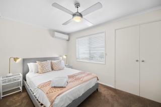 Regency 3 Bedroom Central Town House - 7